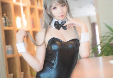 91吃瓜独家特辑：深夜录音中那句低语引发了无数网友的浪漫联想，91视频里面的赌博